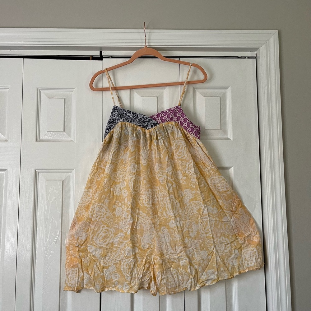 Sleep/lounge romper size large with pockets